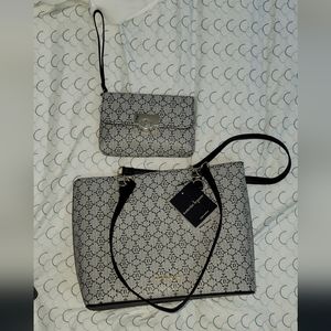 New Never been used Nanette lepore handbag comes with a smaller bag